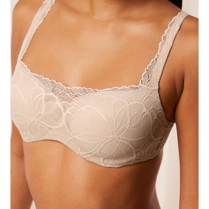Triumph Illusion Lace Balconette image number 2